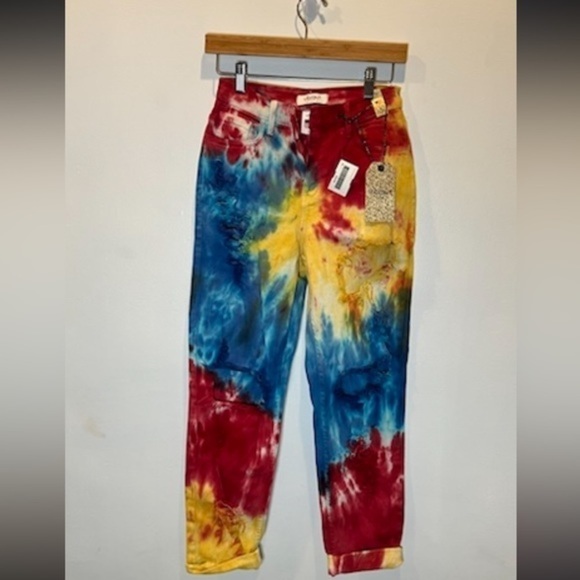 NWT 🌈 VIBRANT MIU BRAND🌈 TIE DYE JEANS SZ: 25 - Picture 8 of 9